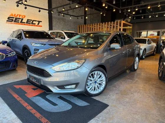 FORD FOCUS 2.0 SE FASTBACK 16V FLEX 4P POWERSHIFT FORD FOCUS 2.0 SE FASTBACK 16V FLEX 4P POWERSHIFT